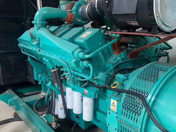 赛罕更换100kW柴油发电机组机油时，需要注意哪些事项？